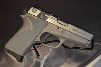 Smith & Wesson 3913 stainless 9MM LADY SMITH